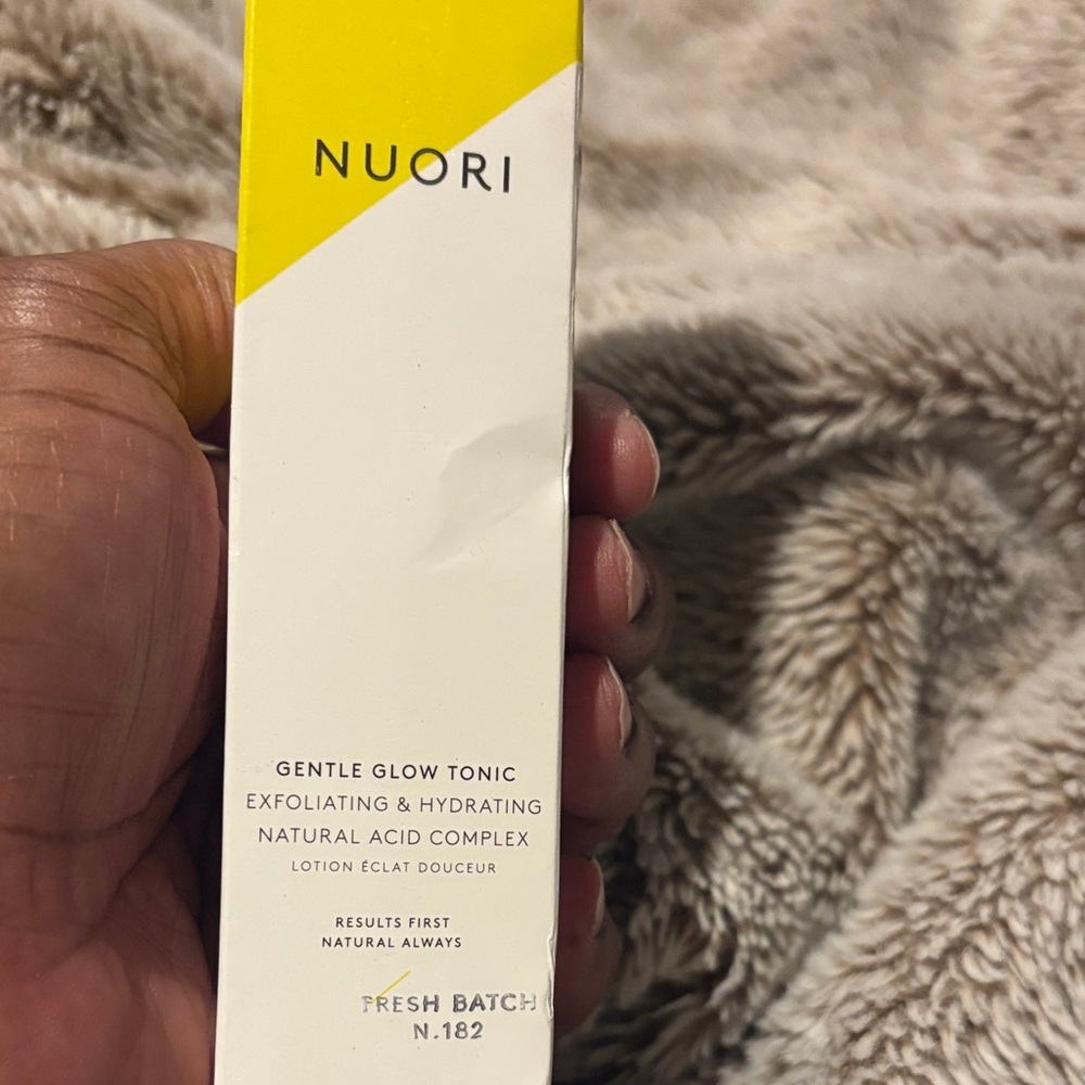 Gentle Glow Tonic - Yellow and White- 
BOGO item
